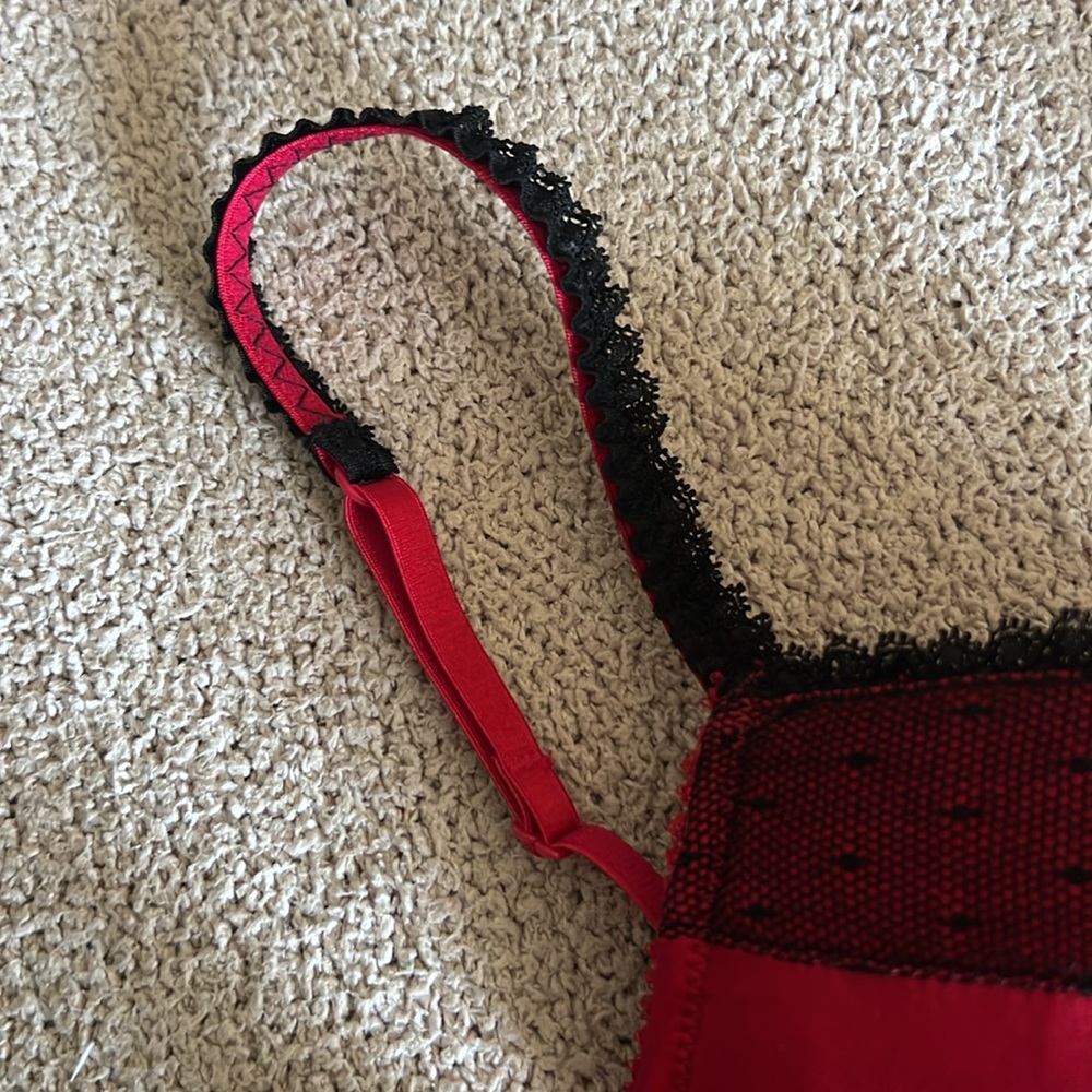 Y2K Vintage H&M Red Satin & Black Lace Boned Corset with Garter *NWT* - Size36B - Picture 13 of 14